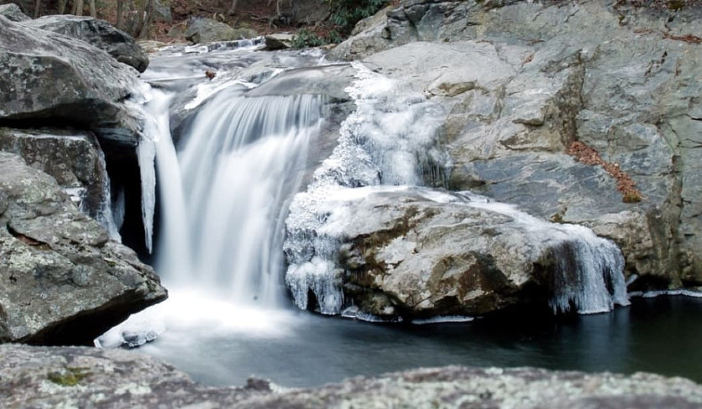 4 Frozen Waterfalls To Explore in Western Carolina this Winter